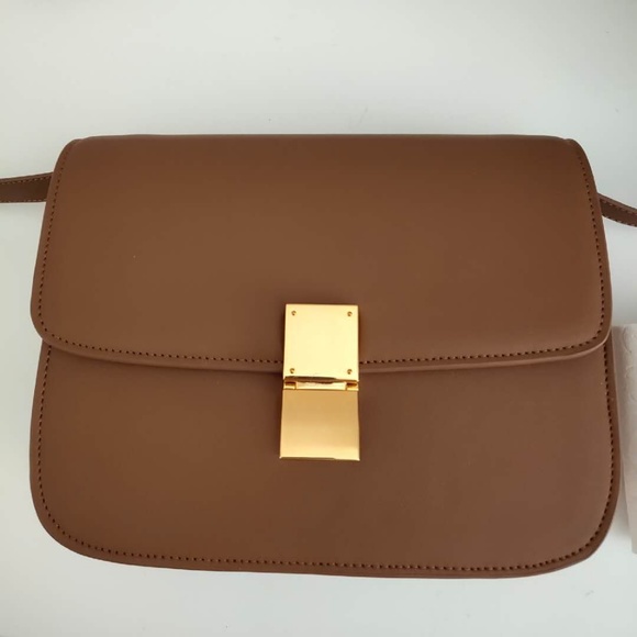 celine box caramel